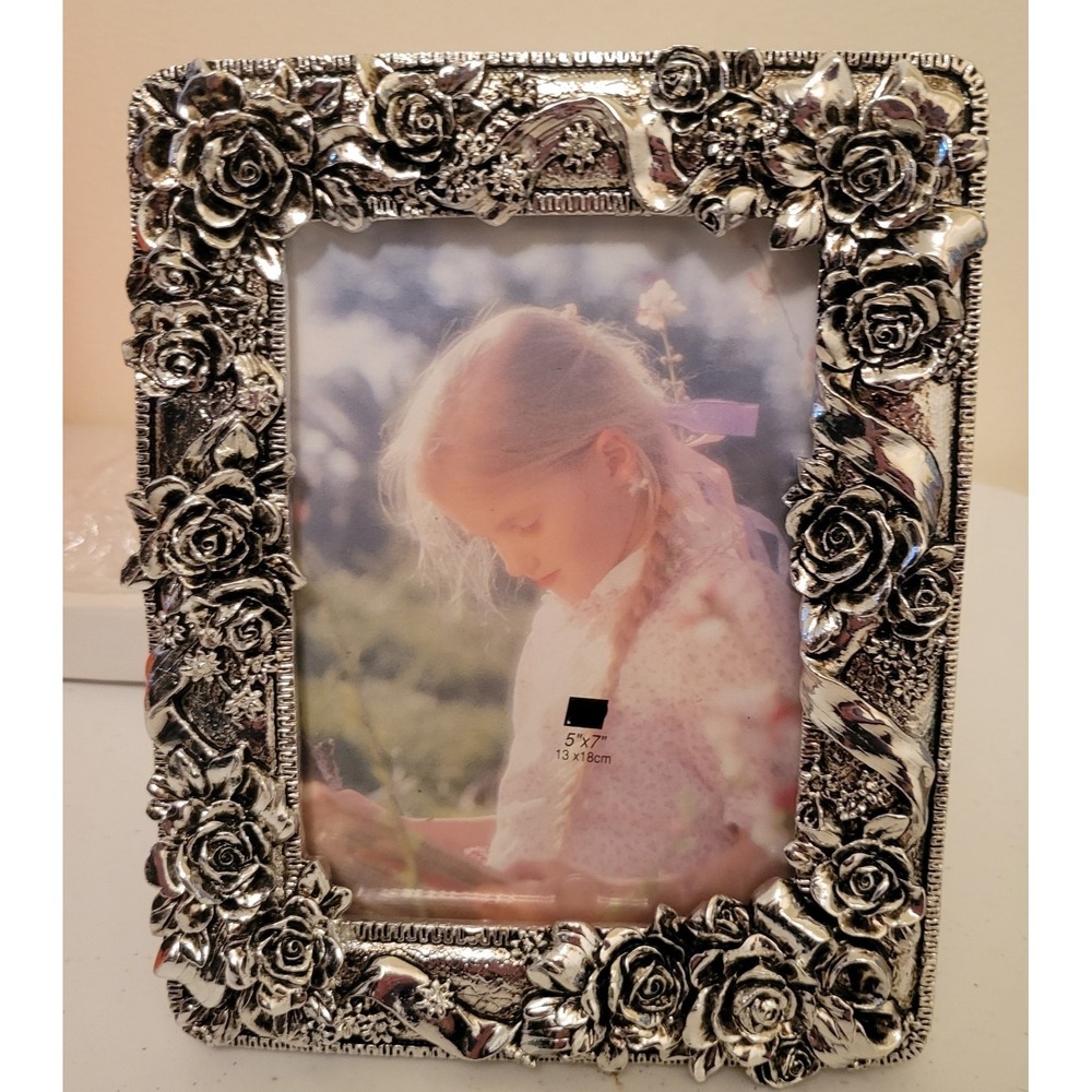 Silvertone Metal Frame‎ with 3D Roses 5 X 7 Photo Ornate Vintage Free Standing